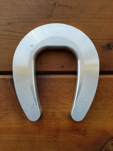 Load image into Gallery viewer, Nanric 4 Point Rail Shoe, Size 1 (each)